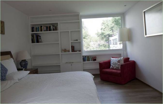 Interno di una casa bianca di DCPP Arquitectos in Messico