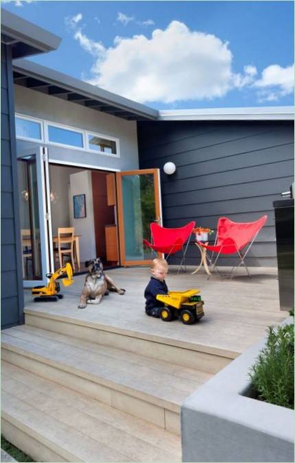 Il patio della casa di campagna Cloud Street House in California
