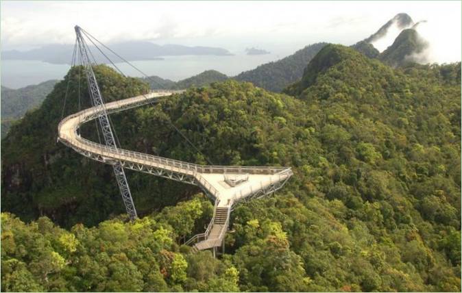 Il ponte celeste di Langwaki in Malesia