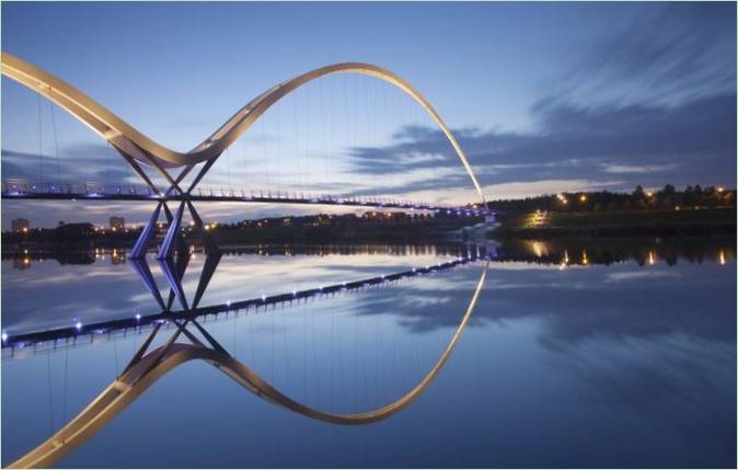 Il ponte dell'infinito nel Regno Unito