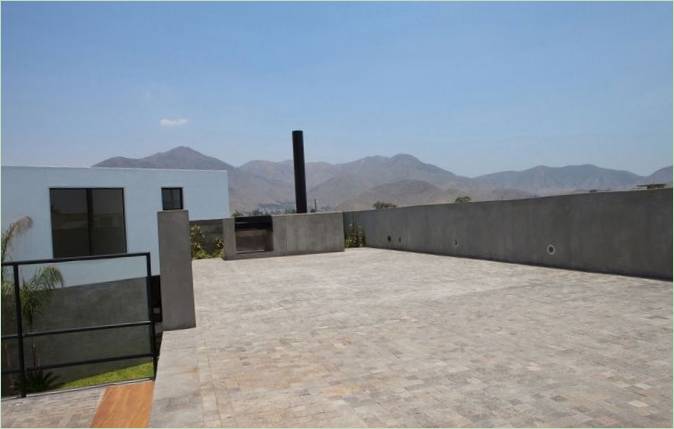 Casa circondata a Lima, Perù