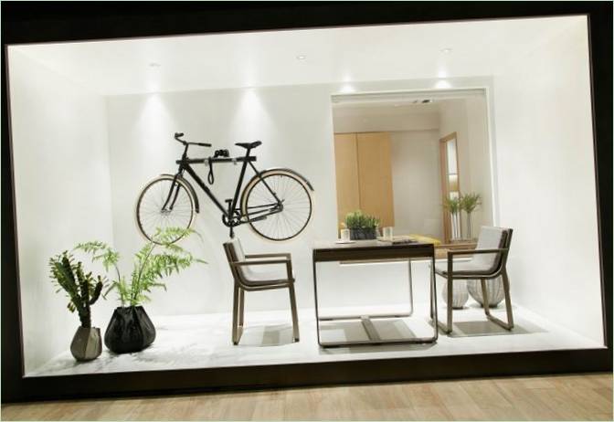 Una mostra moderna: progetto di ufficio vendite a domicilio