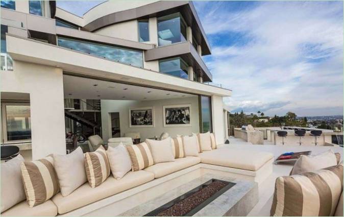 Magnifico design moderno per una residenza privata