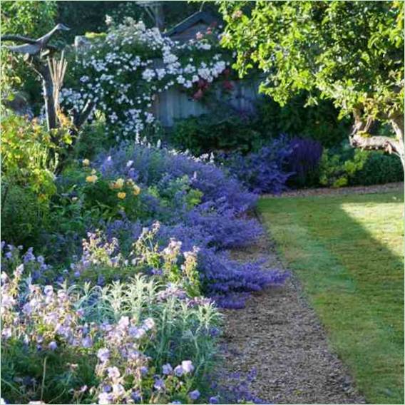 Progettare un giardino in stile country