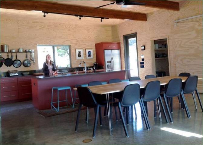 Cucina e sala da pranzo nella casa di campagna di Brushytop negli Stati Uniti