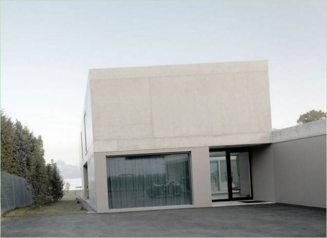 Villa sul lago dei Quattro Cantoni in Svizzera di Niklaus Graber+Christoph Steiger Architekten
