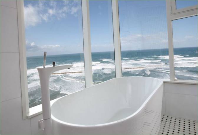 Vista della finestra del bagno