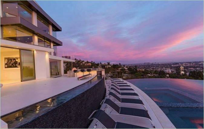 Magnifico design moderno per una residenza privata