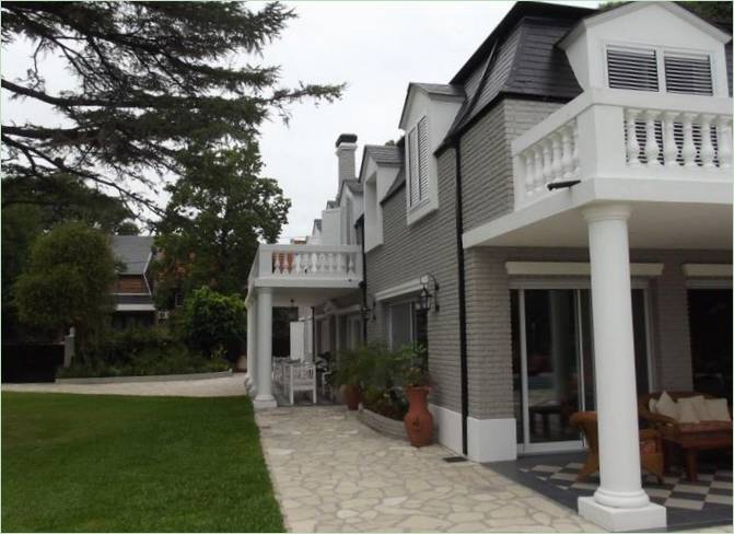 Una lussuosa casa padronale progettata da César Boratyn a Buenos Aires