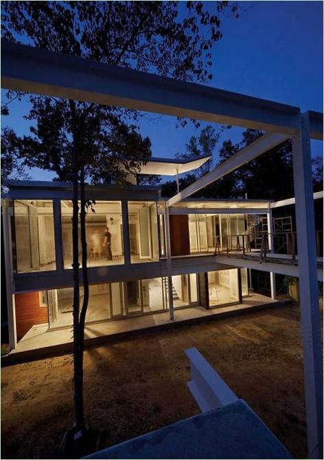 L'esterno della residenza di Raleigh