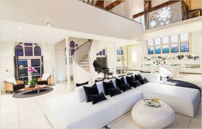 Design degli interni del soggiorno degli appartamenti Church Conversion a Londra