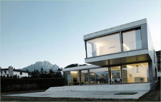 Esterno in cemento della villa di Niklaus Graber+Christoph Steiger Architekten