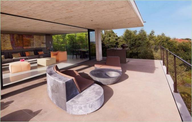 Casa con terrazza all'aperto di Bumper Investments in Francia