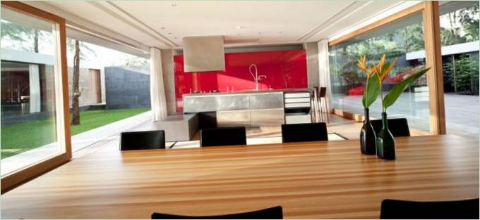 Il design raffinato della moderna villa Noi