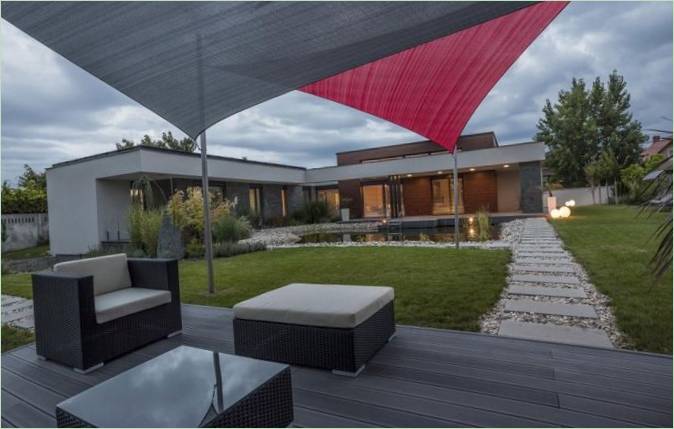 La terrazza di una residenza familiare in Ungheria