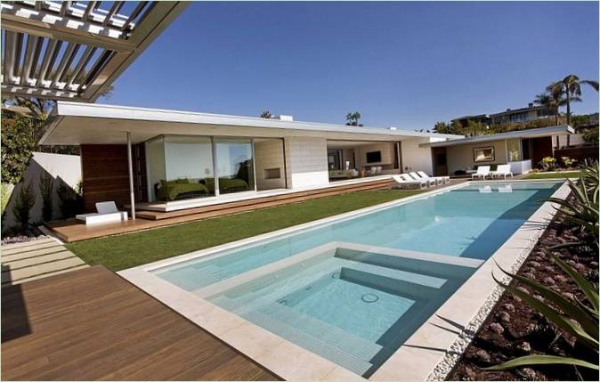 Area lounge a bordo piscina