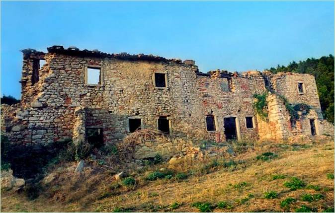 La villa prima della ricostruzione in Italia
