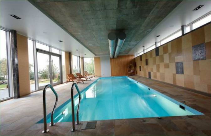 Piscina coperta presso la Roman Leonidov House di Auckland