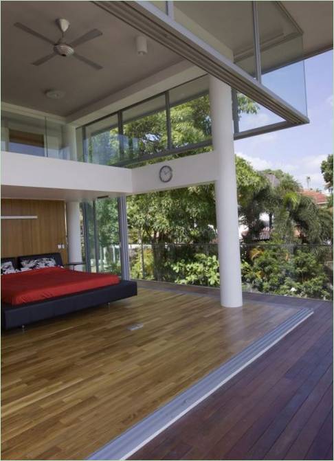 Interno della camera da letto della residenza OOI House