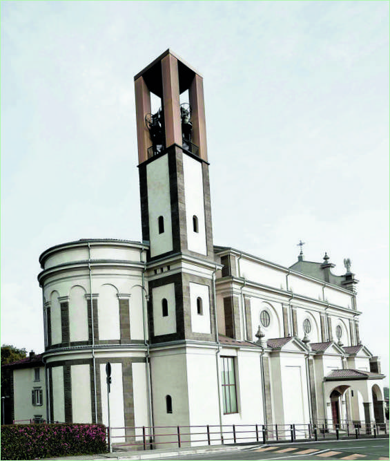 Vista della facciata della chiesa di Botta