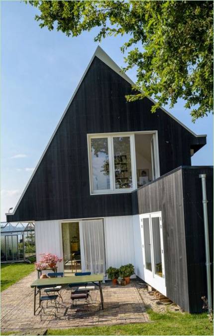 Incantevole cottage rustico dell'acclamato Korteknie Stuhlmacher Architecten