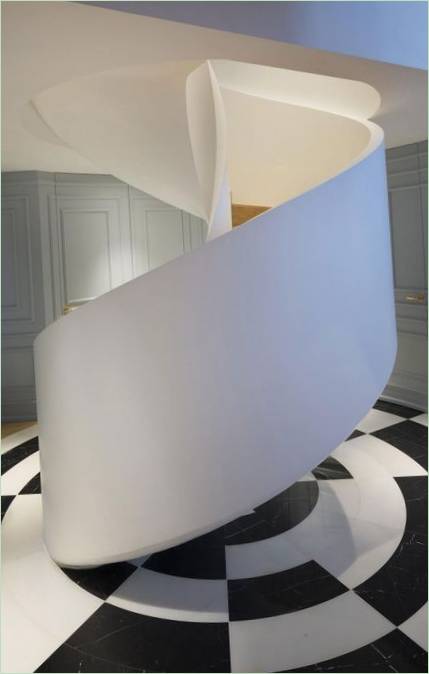 Scala per il primo piano dell'appartamento Blue Penthouse