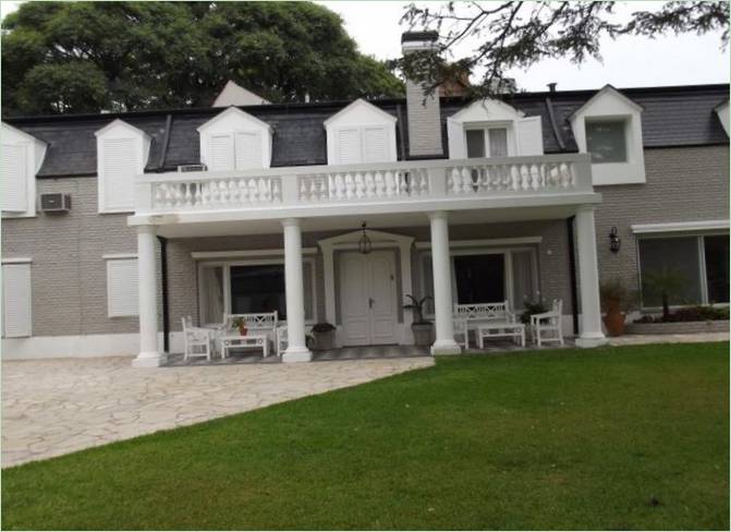 Una lussuosa villa di Buenos Aires progettata da César Boratyn
