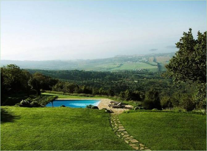 Discesa verso la piscina di Casa Bramasole a Casa Bramasole, Italia