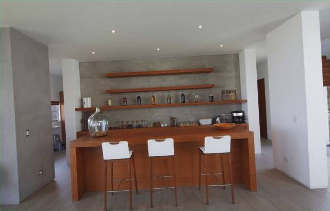 Semplici scaffali in legno