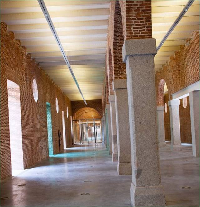 Un'incredibile casa Conde Duque convertita