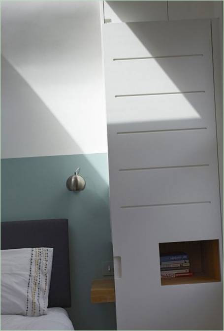 Set di mobili all'interno della camera da letto della Islington House di Londra