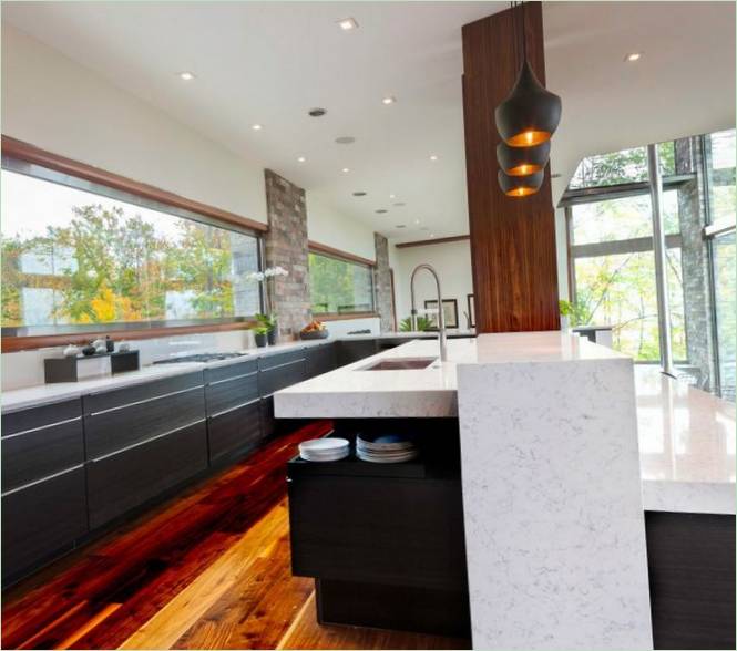Design degli interni della casa M-22 nel Michigan, USA