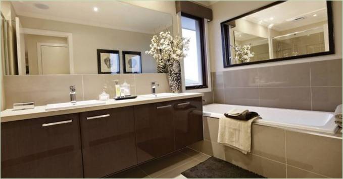 La calda combinazione di colori del bagno della residenza Barwon MK2